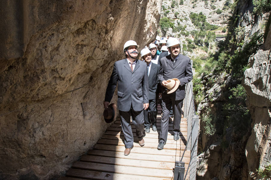 Las visitas teatralizadas del Caminito del Rey, en imágenes