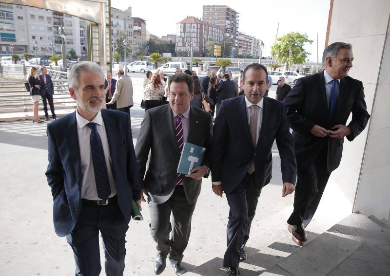 Fotos del coloquio con el consejero andaluz de Salud, Aquilino Alonso