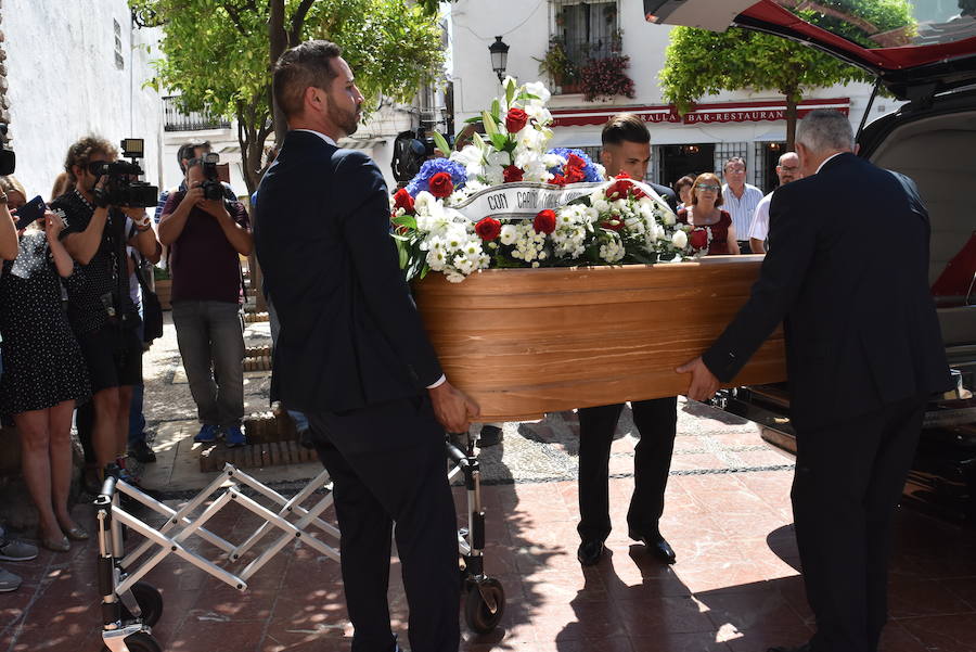 El funeral de David Delfín en Marbella, en imágenes