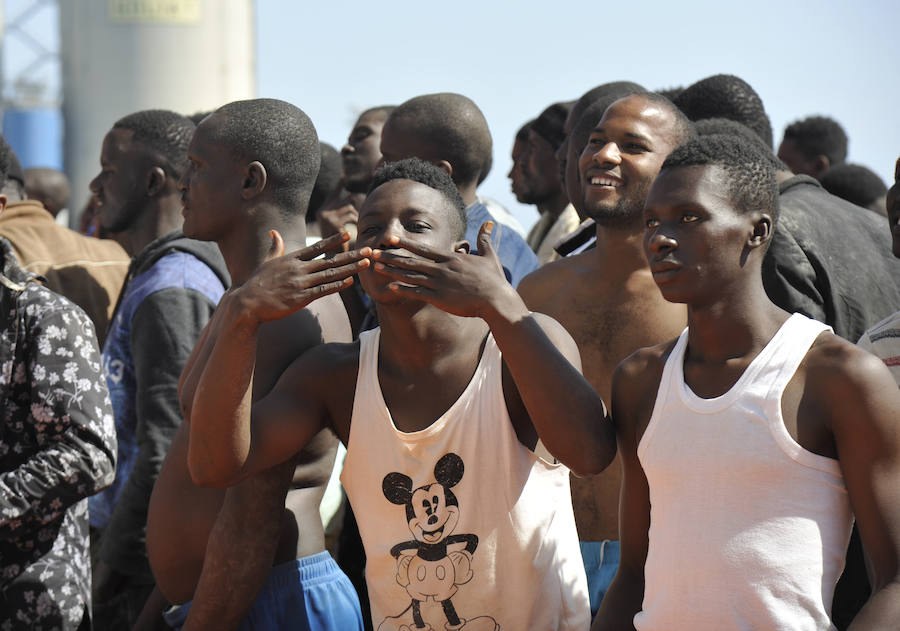 Llegan al puerto de Málaga 94 inmigrantes