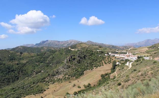 Desde Atajate el sendero desciende hacia el Audalázar