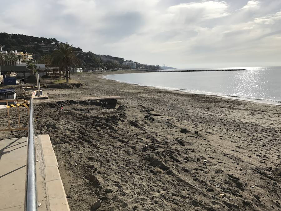 Así estaban y así se encuentran en la actualidad las playas de la provincia de Málaga tras los trabajos de mejora realizados tras los temporales.