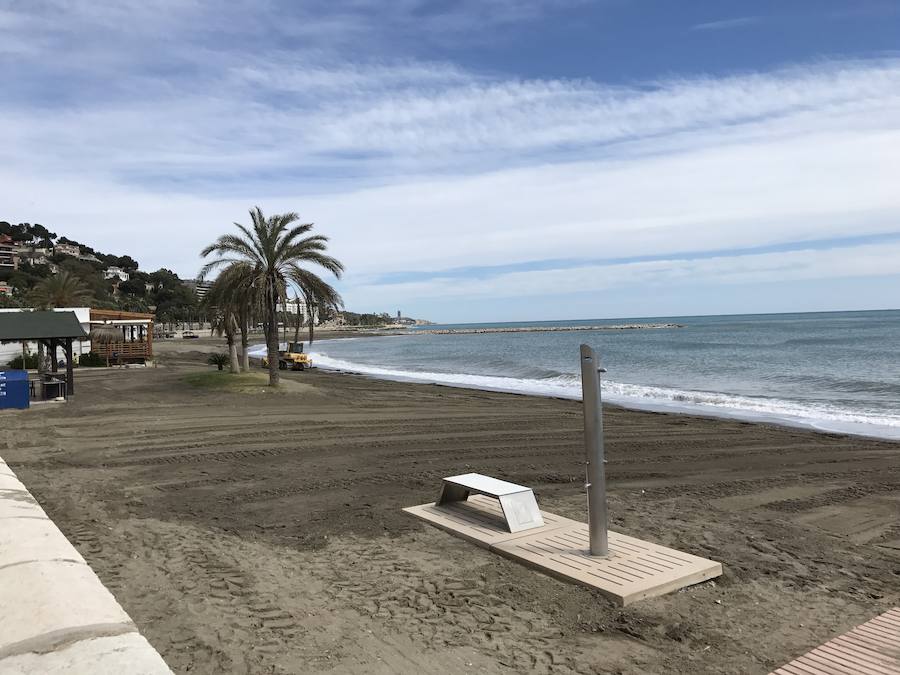 Así estaban y así se encuentran en la actualidad las playas de la provincia de Málaga tras los trabajos de mejora realizados tras los temporales.