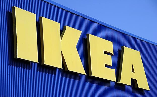 Imagen del letrero de una tienda de Ikea.