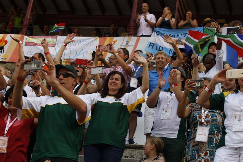 Este domingo han dado comienzo la XXI edición de los Juegos Mundiales de Deportistas Trasplantados 2017 en Málaga, cuya ceremonia de inauguración se ha celebrado en la plaza de toros.