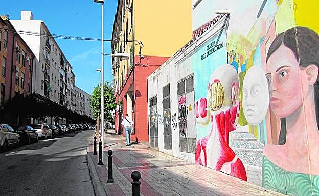 La mejora del aspecto del barrio es otro de los avances en los que trabajan las ONG. 