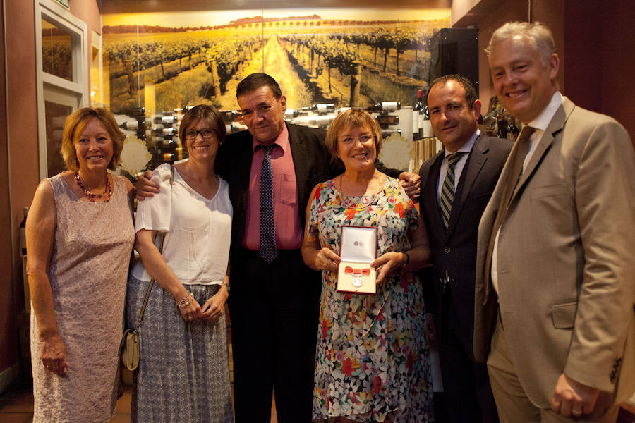 Liz Parry recibe la Medalla del Imperio Británico