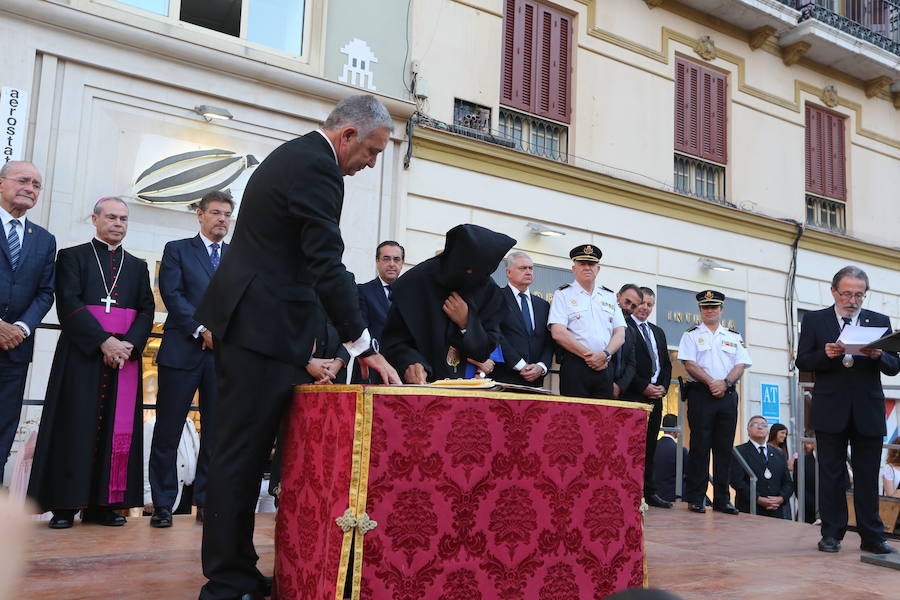 El acto se ha celebrado en la plaza de la Constitución al no poder hacerlo el Miércoles Santo