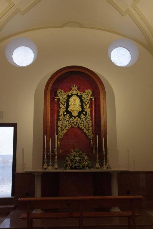 El templo acogió este domingo la primera misa tras los trabajos de reparación de su interior