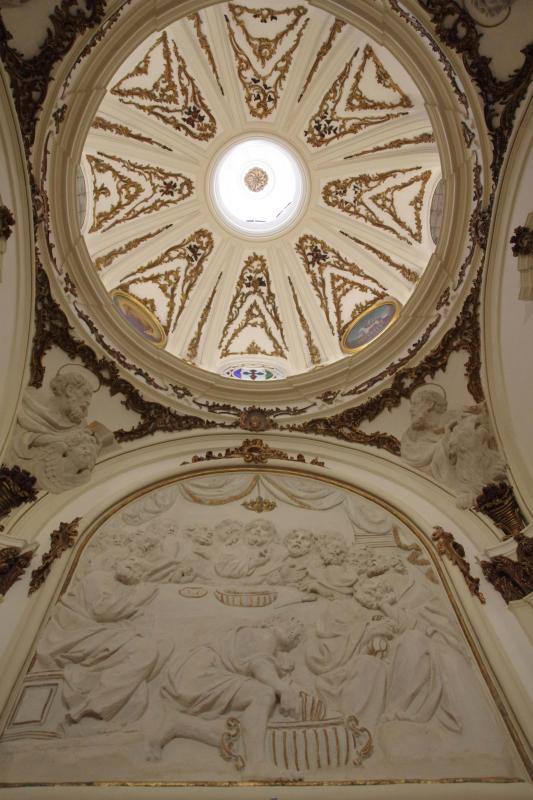 El templo acogió este domingo la primera misa tras los trabajos de reparación de su interior