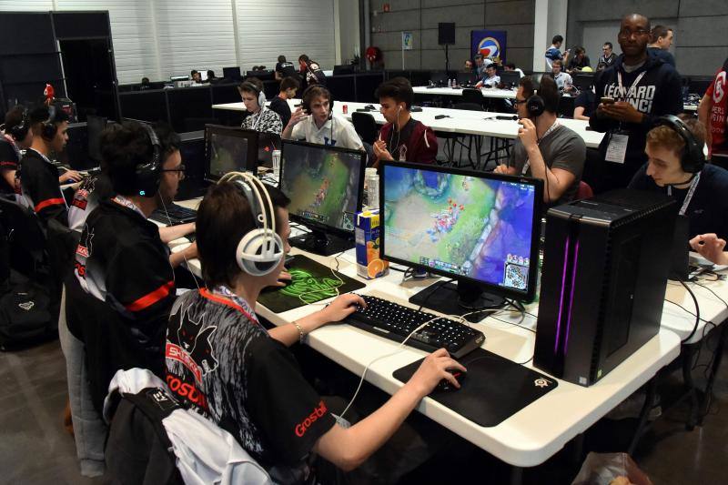 El &#039;Esports World Convention&#039; reúne a más de 200 jugadores profesionales de todo el mundo