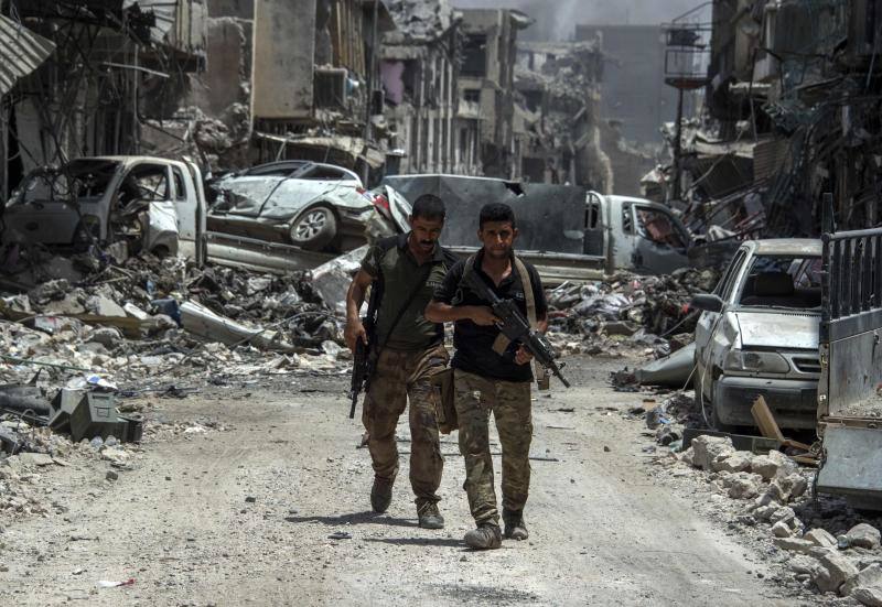 El califato arroja la toalla en Mosul y sus dirigentes han trasladado su centro de operaciones a Tal Afar, situada a 65 km de la capital.