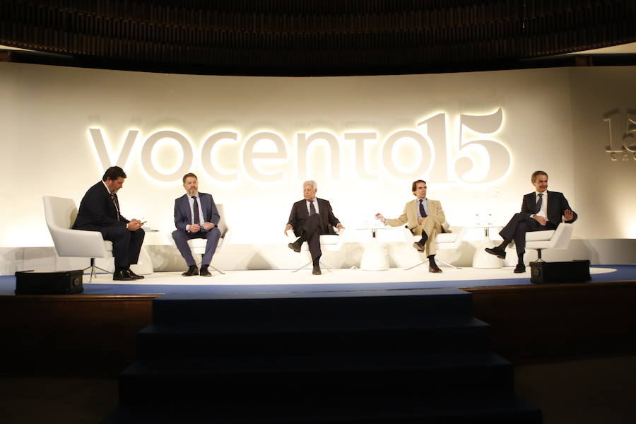 Los tres expresidentes exponen su visión sobre los retos que superó España en el pasado y los que afronta en la actualidad.