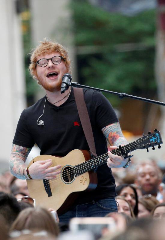 El cantante y compositor británico realiza un concierto para el programa Today de la cadena NBC en la plaza Rockefeller