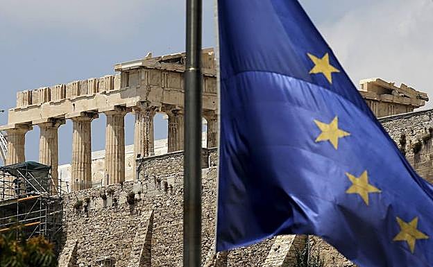 La Comisión Europea propone sacar a Grecia del procedimiento por déficit excesivo.