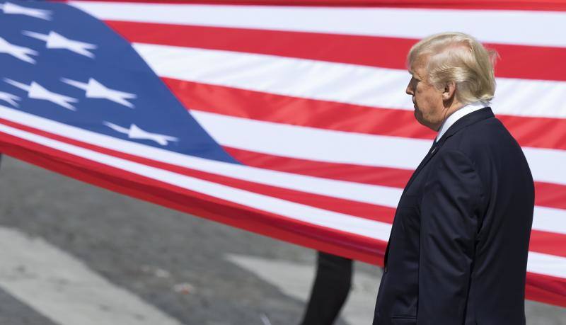 La Fiesta Nacional francesa contó con la asistencia del presidente de los Estados Unidos en conmemoración del centenario de la entrada de Estados Unidos en la Primera Guerra Mundial junto a Francia y al resto de los aliados.