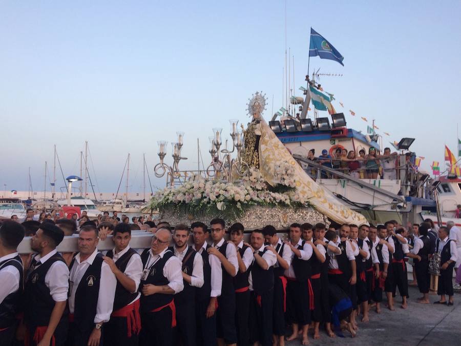 La patrona de los marineros procesiona por Torremolinos, Benalmádena, Fuengirola o Marbella, entre otras localidades de la costa occidental de Málaga.