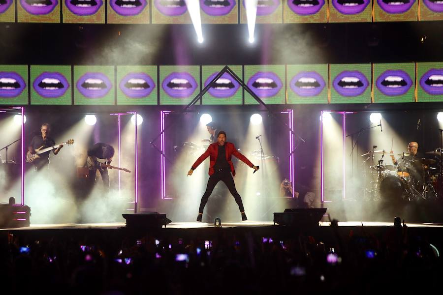 David Bisbal desgranó las canciones de su último disco, ‘Hijos del mar’, en un concierto que padeció graves problemas de sonido