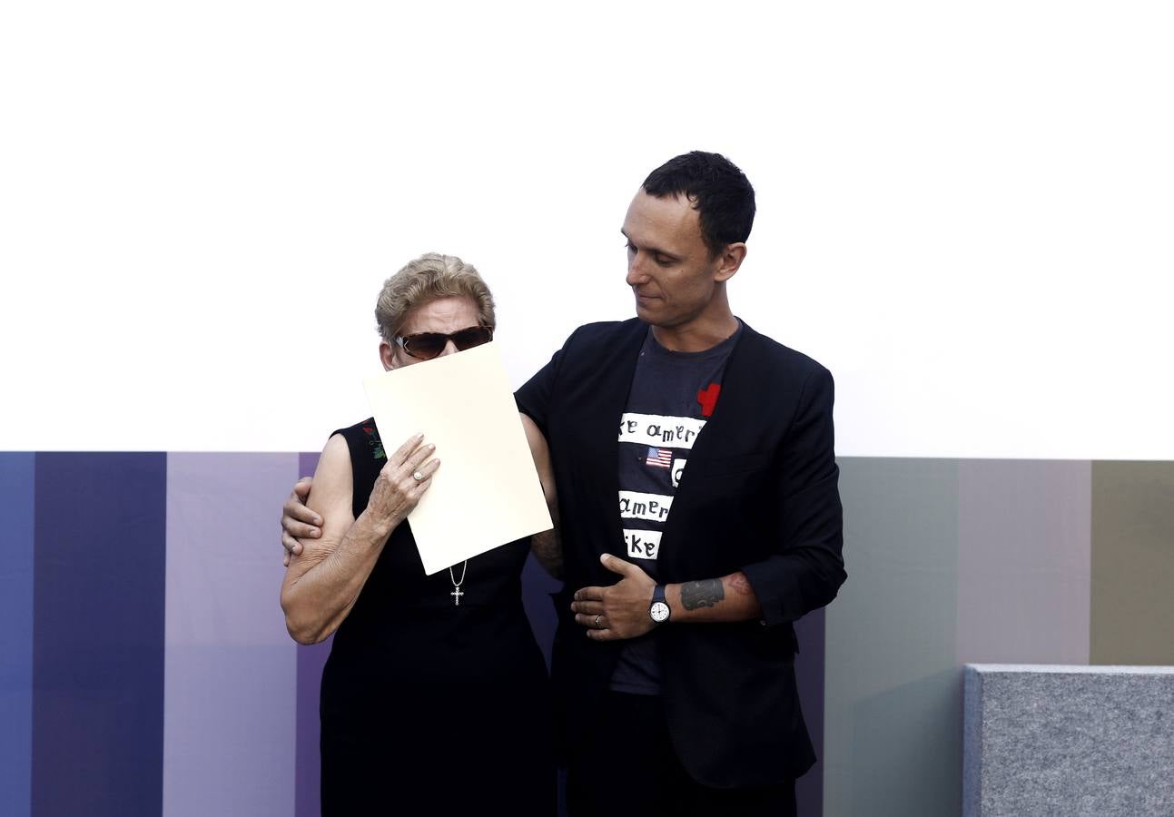 El mundo de la cultura se rinde al diseñador