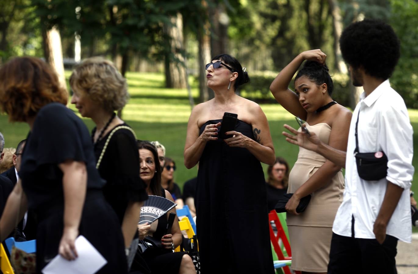 El mundo de la cultura se rinde al diseñador