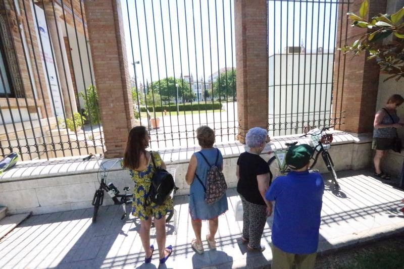 La monarca ha acudido a la apertura oficial del encuentro de los directores del instituto Cervantes en el Museo Ruso 