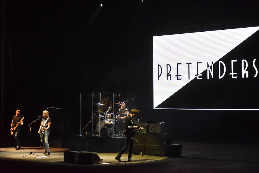 The Pretenders realizaron un despliegue musical capitaneado por el guitarreo descomunal de sus integrantes y, por encima de todo, de una Chrissie Hynde sexagenaria que recordó en Starlite por qué esta banda angloamericana comenzó a triunfar allá en los finales de los años 70.