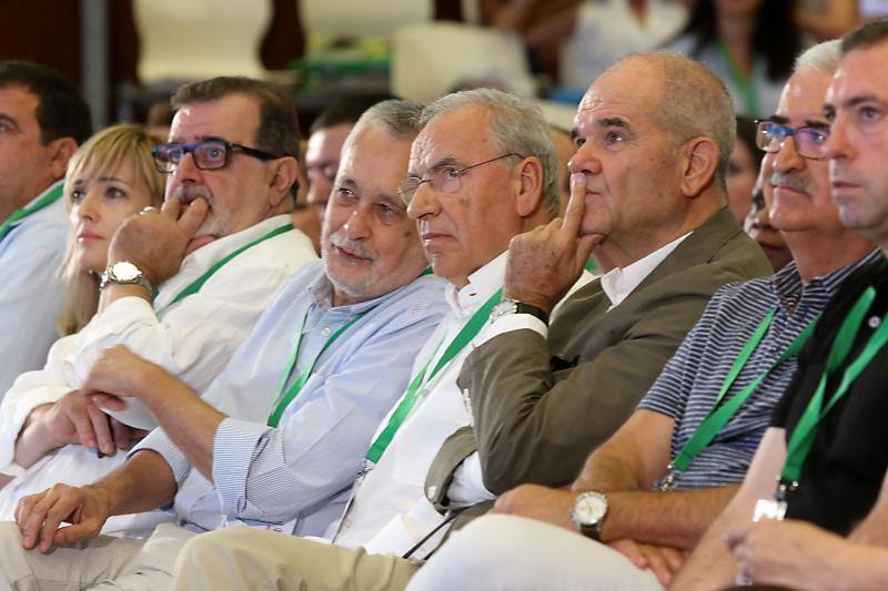 Imágenes de la primera jornada del cónclave de los socialistas andaluces