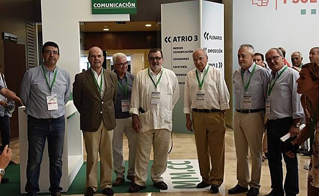 Mario Jiménez, Manuel Chaves, Manuel Jiménez Barrios, José Rodríguez de la Borbolla, Alfonso Guerra, José Antonio Griñán y Juan Cornejo, ayer