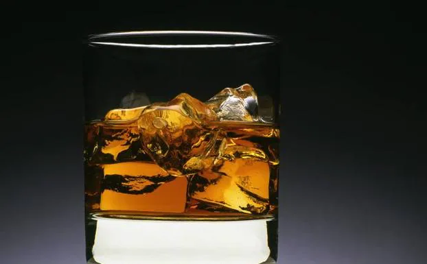 Vaso de whisky (archivo).