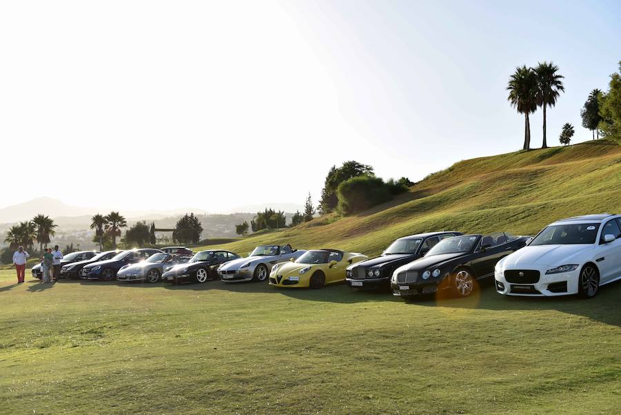 Coches de 2,3 millones de euros, el Mercedes ‘alas de gaviota’ de John Wayne o el Hispano-Suiza que encargó Alfonso XIII se dieron cita en el evento que Autobello celebró en Magna Marbella Golf.