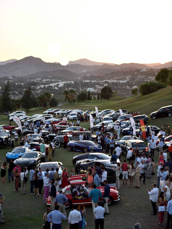 Coches de 2,3 millones de euros, el Mercedes ‘alas de gaviota’ de John Wayne o el Hispano-Suiza que encargó Alfonso XIII se dieron cita en el evento que Autobello celebró en Magna Marbella Golf.