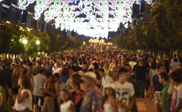 El real de la feria estrenará un estanco para combatir la venta ilegal de tabaco