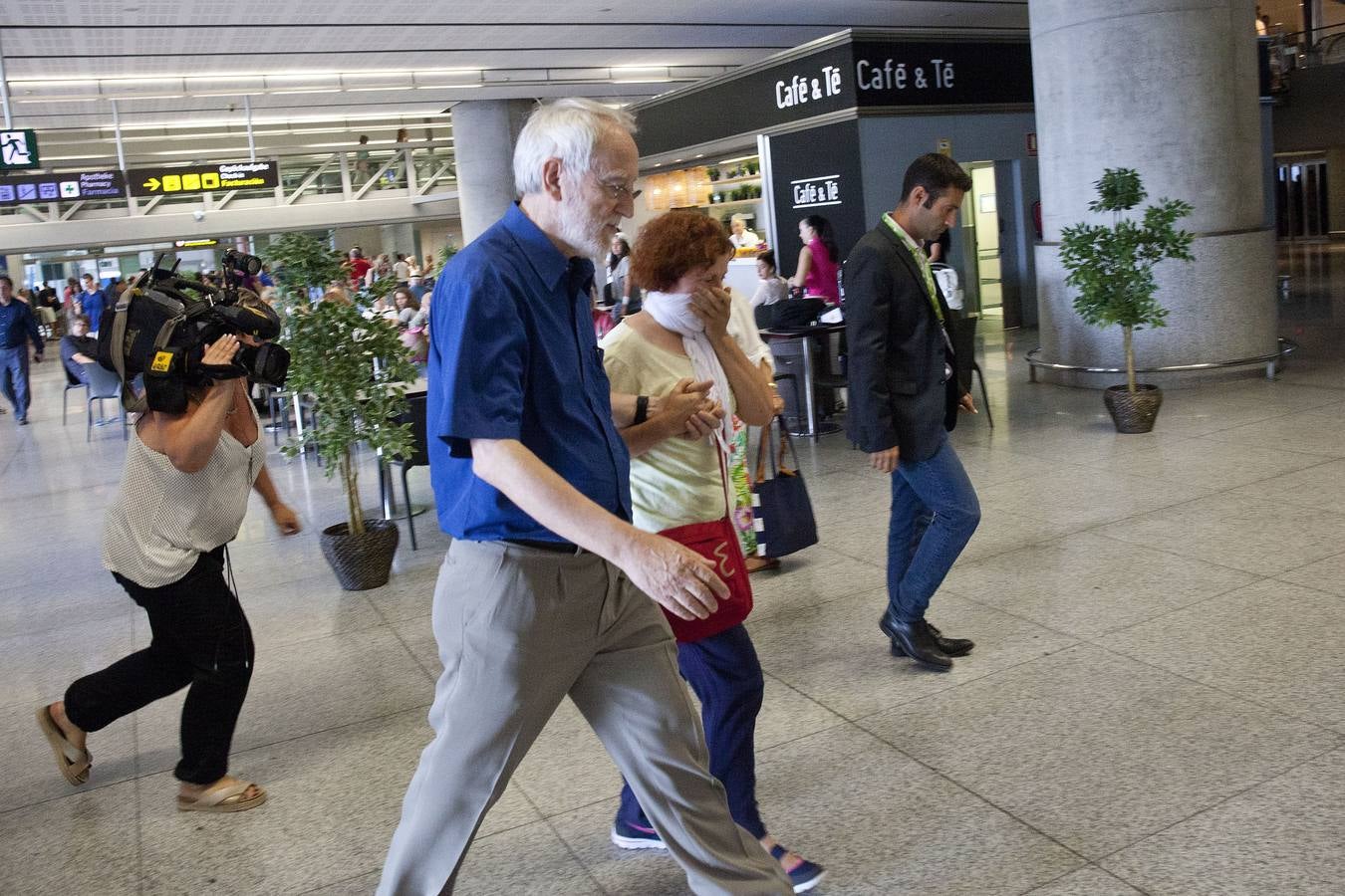 Destrozados por el cansancio del viaje, pero sobre todo por el dolor