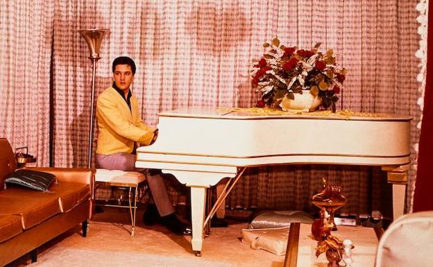 El histórico piano de cola de Elvis Presley, a subasta en eBay