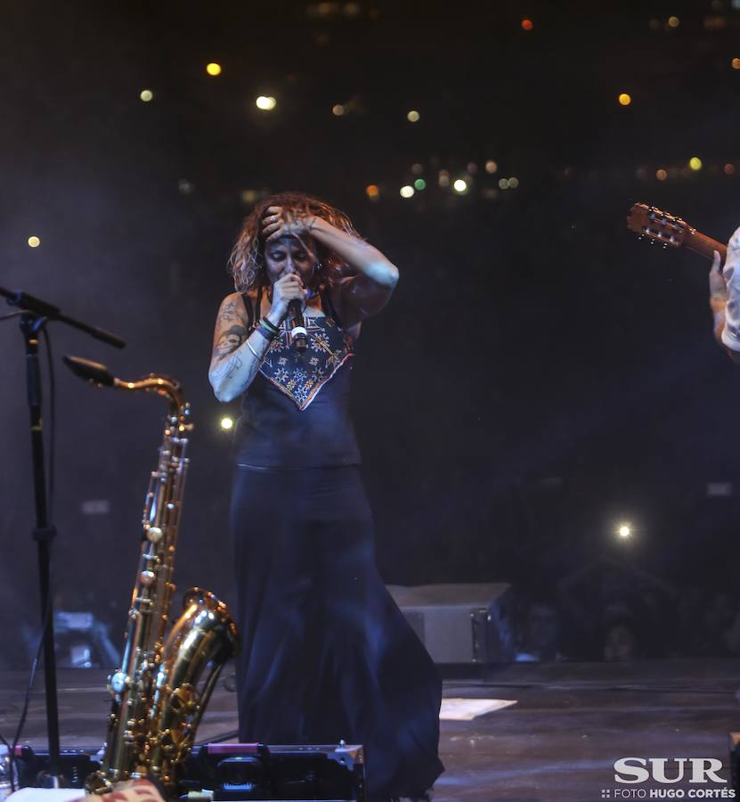 El grupo malagueño puso la música a la inauguración de la feria