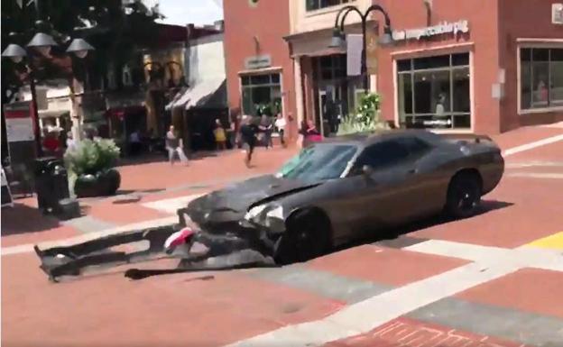 Momento del atropello masivo en Charlottesville.