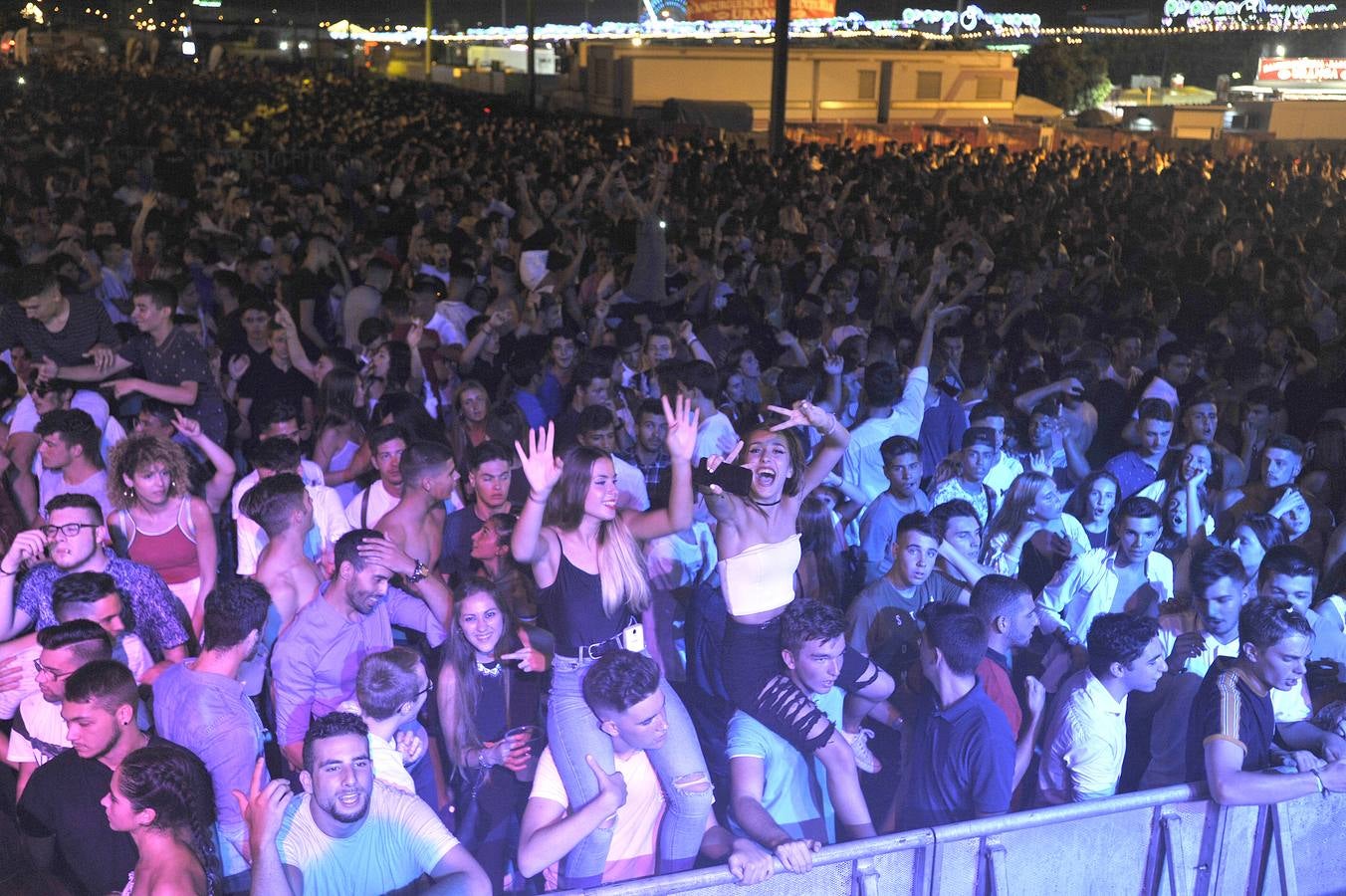 El Cortijo de Torres se encendió para recibir a la Feria de Málaga