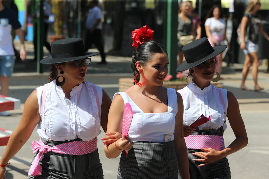 Así se vive la feria de día en el Cortijo de Torres