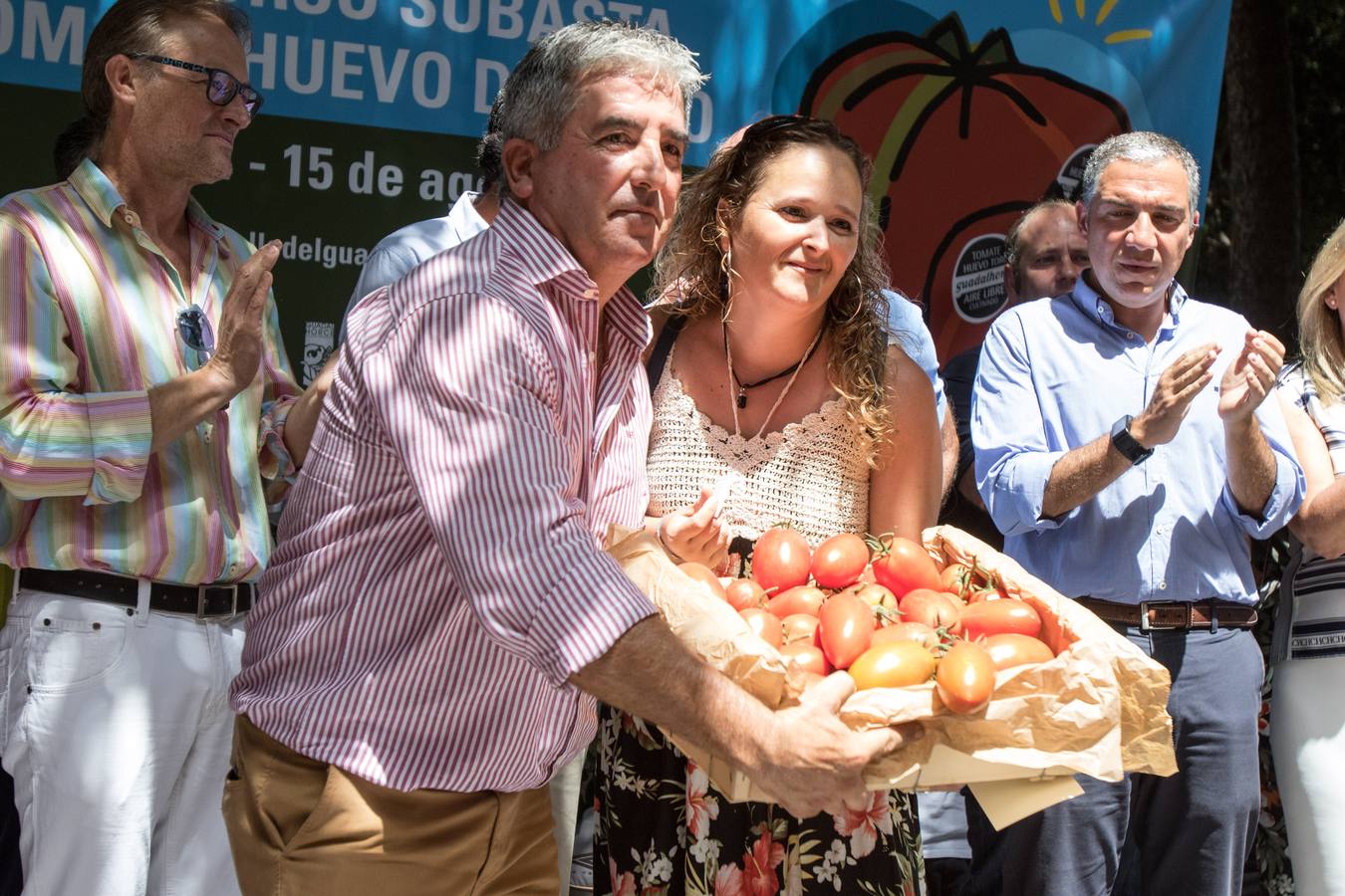 Pepe Cobos de El Pimpi se ha hecho un año más con las hortalizas más valoradas de la provincia tras una frenética puja