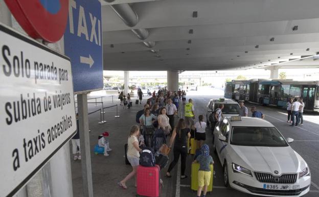 Fin a la huelga del taxi en Málaga
