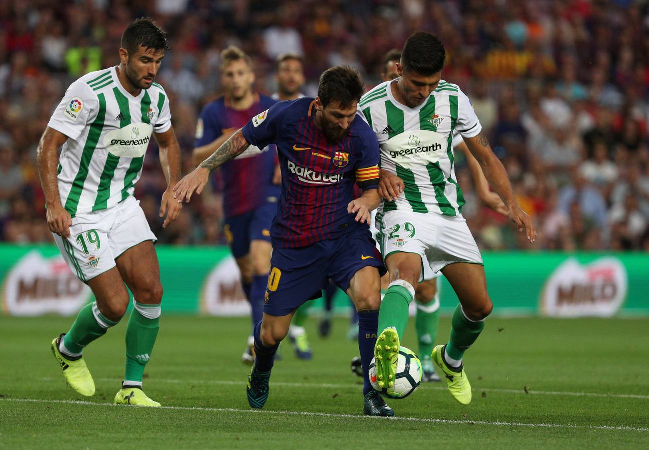 Las mejores imágenes del partido entre el l Barcelona y el Betis, correspondiente a la primera joranda de Liga. 