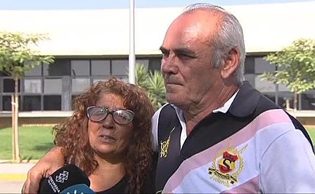 Multitudinario adiós en Dos Hermanas a la joven fallecida en un ascensor de un hospital