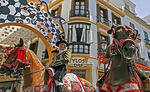 Ronda abre su Feria dedicada al maestro Pedro Romero