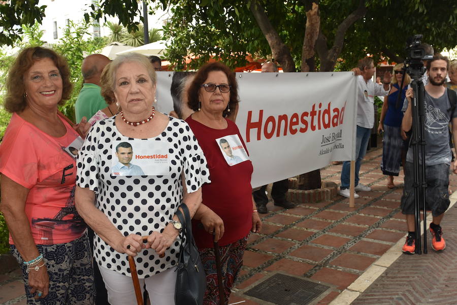 La moción de censura sale adelante con los votos del PP y los independientes de San Pedro 