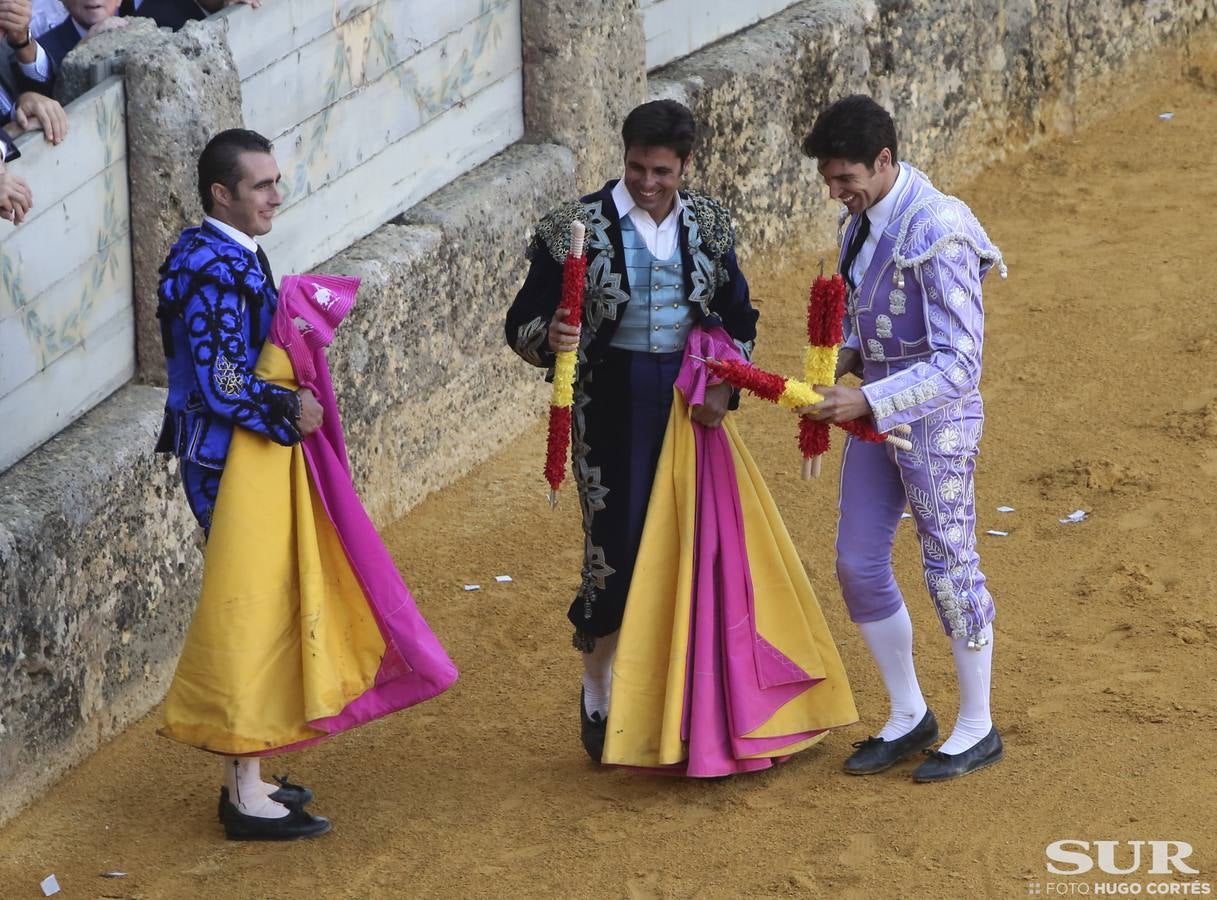 El diestro corta 2 orejas en el último toro de su carrera en una Goyesca en la que destacaron Perera y Cayetano a pie y el rejoneador Diego Ventura