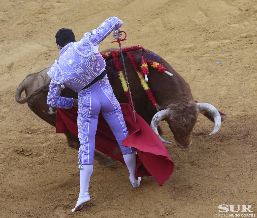 El diestro corta 2 orejas en el último toro de su carrera en una Goyesca en la que destacaron Perera y Cayetano a pie y el rejoneador Diego Ventura