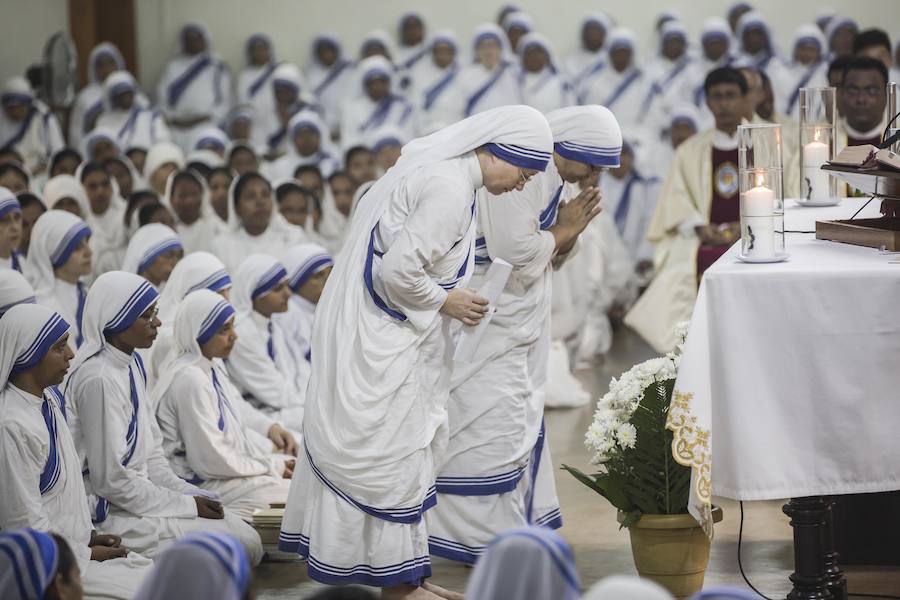 Varias ceremonias por el mundo en conmemoración del 20 aniversario del fallecimiento de la Madre Teresa de Calcuta. 