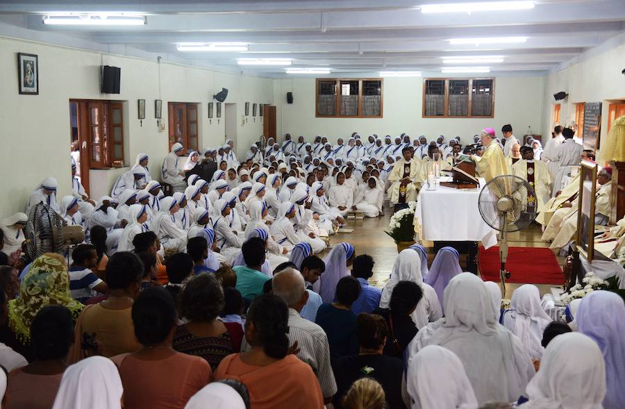 Varias ceremonias por el mundo en conmemoración del 20 aniversario del fallecimiento de la Madre Teresa de Calcuta. 