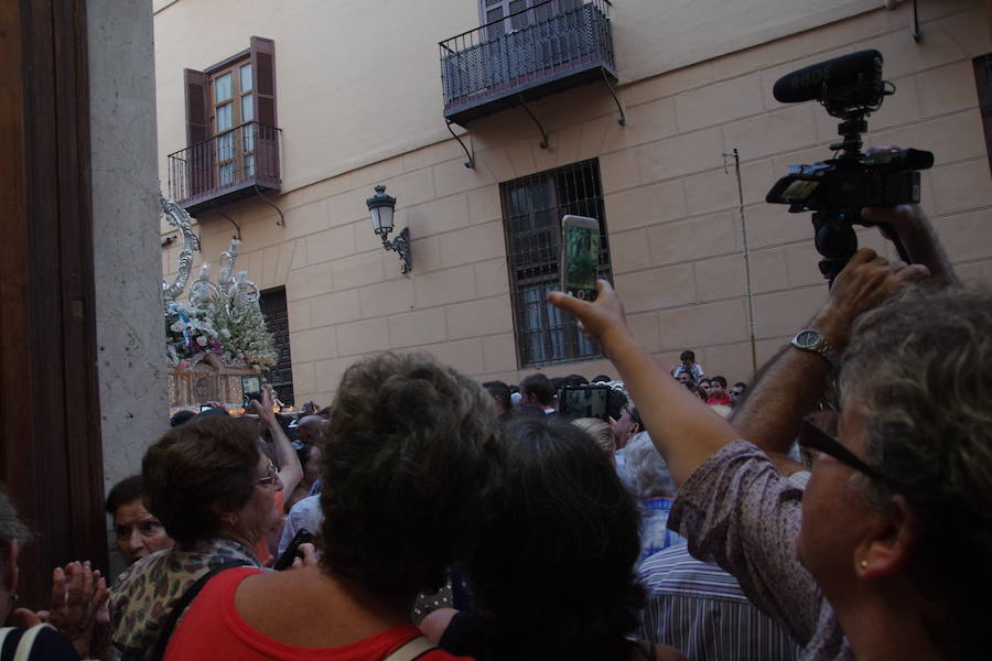 El cortejo partirá a las 19.30 horas de la Catedral, donde por la mañana el obispo ha presidido una misa y una ofrenda floral