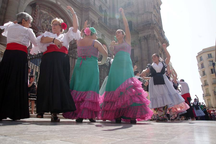 El cortejo partirá a las 19.30 horas de la Catedral, donde por la mañana el obispo ha presidido una misa y una ofrenda floral